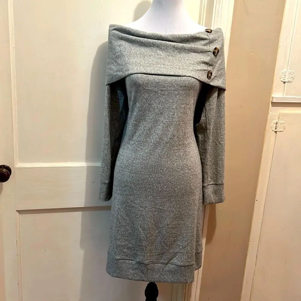 Derek Heart Gray Cold Shoulder 3 Button Sweater Dress in Women’s 2X